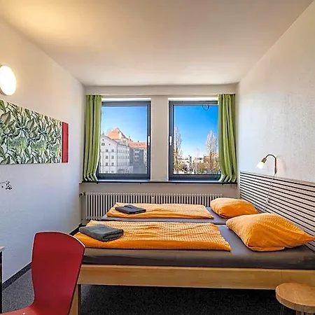Inselhostel 林道